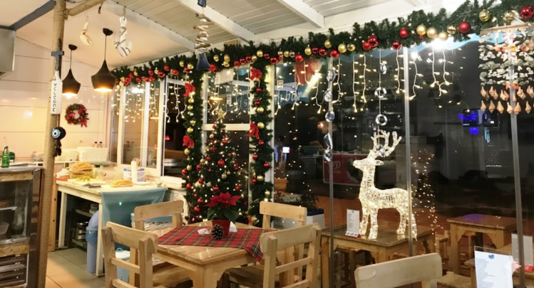 uploads/Gulet balık restoran yılbaşı süslemesi