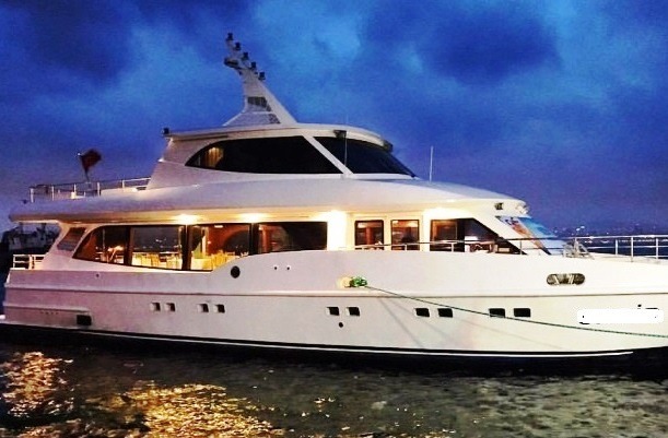 Kiralık mega yatlar - Mega yat 4
